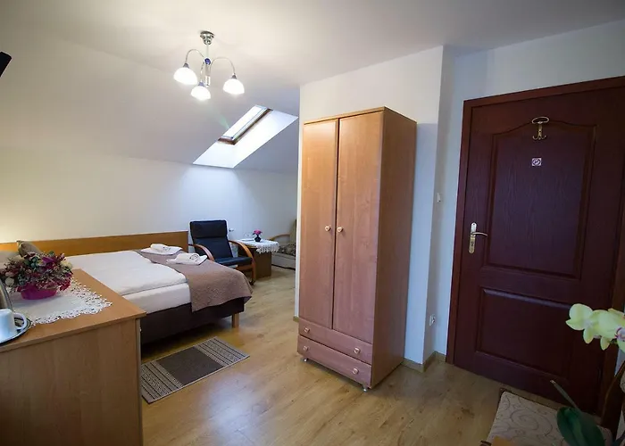 Willa Oliwia * אוסטראון